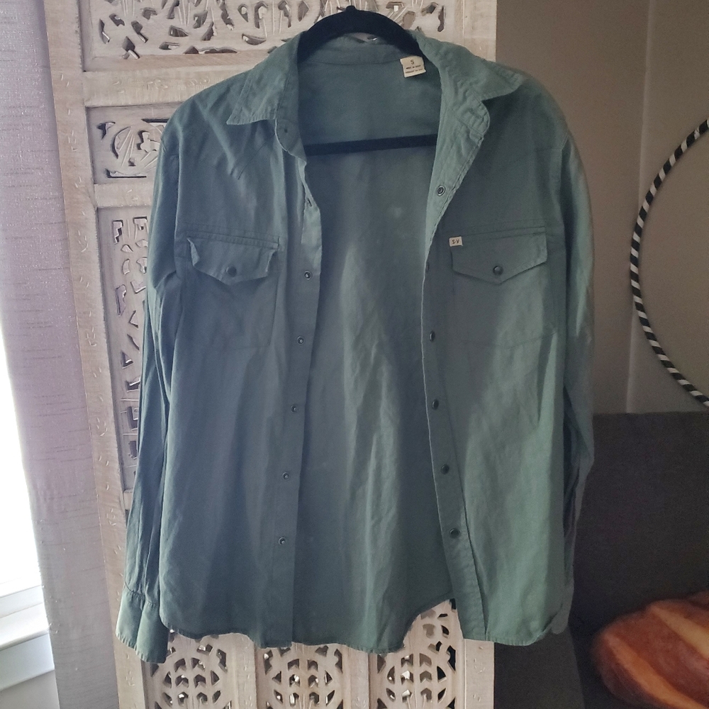 Buttonup